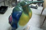 Concept d'hybride d'un Manchot / Crocodile Gavial Hauteur 1m20 / Polystyrène, Epoxy, Résine Patine à l'huile Concept & Création: MARTEN Olivier Projet Personnel, dans le projet commun de fin de formation du CFPTS Accessoiriste 2008, de Jean François CAVANAT