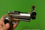 Le Visiteur du Futur - Pistolet Octave